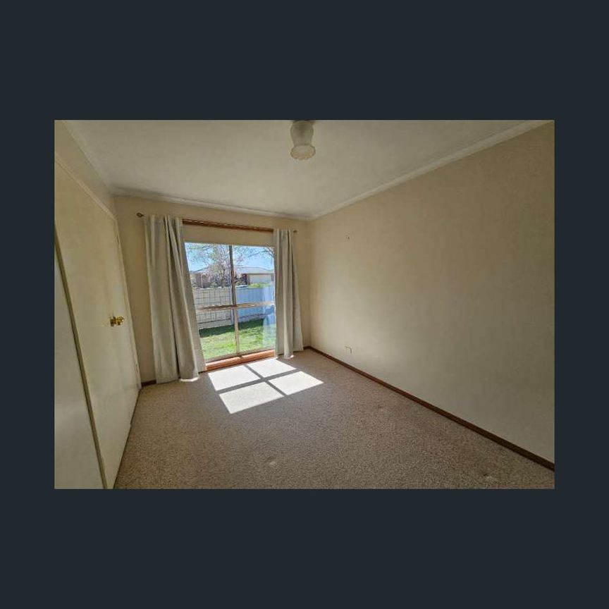 Two Bedroom Unit in Quiet Court Location - Photo 1