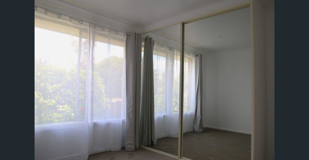 Freshly Renovated 2-Bedroom Gem - Photo 1
