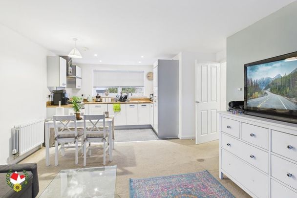 Hitchings Leaze, Patchway, Bristol - Photo 1