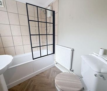 2 bedroom terraced house to rent - Photo 6