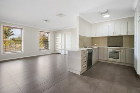 Three Bedroom Townhouse - Photo 4