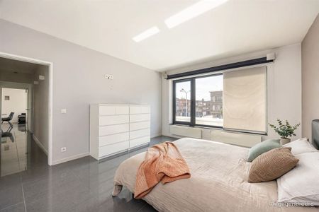 Ruim en strak appartement met 2 slaapkamers en zuidgericht terras. - Foto 4