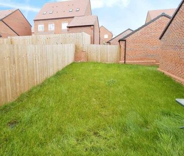 Hanover Court, Hucknall, NG15 - Photo 3