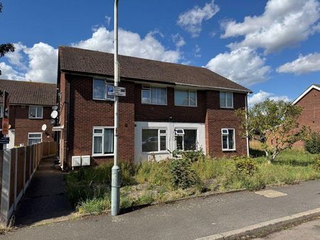 2 bedroom maisonette to rent - Photo 2