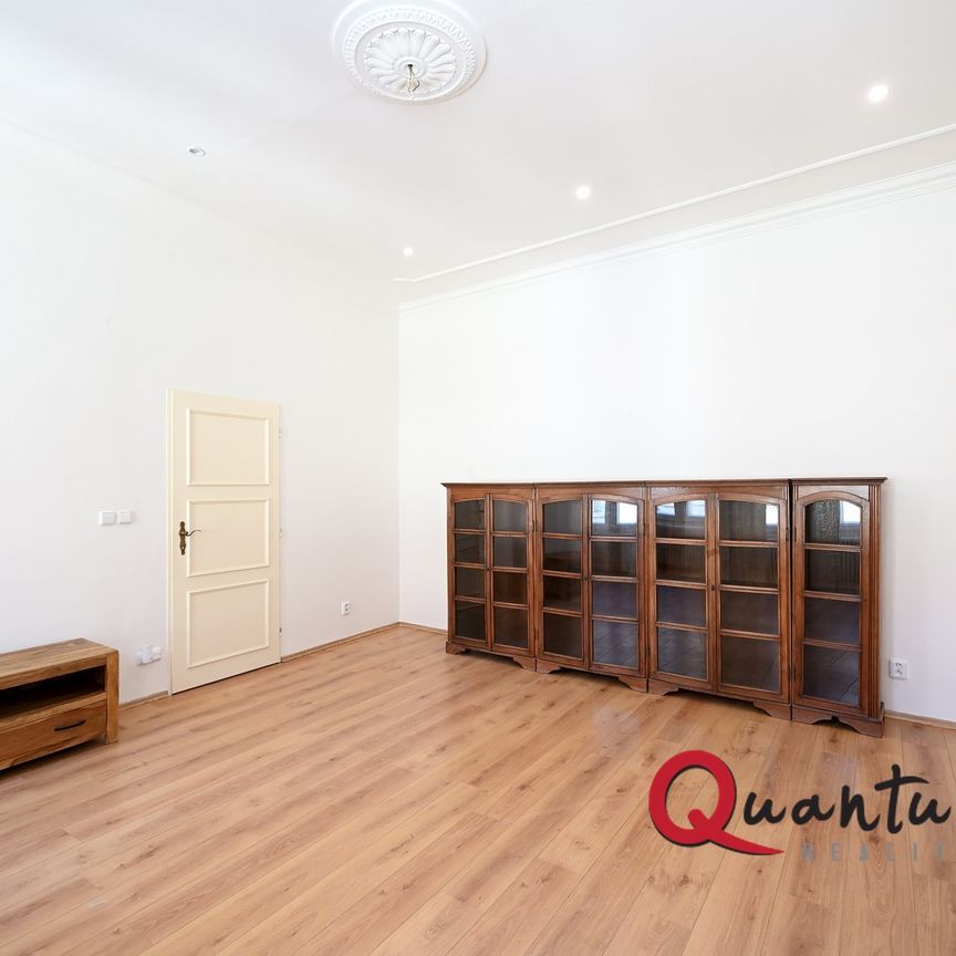 Pronájem bytu 2+1 55 m², Rybná 651, Praha - Photo 1
