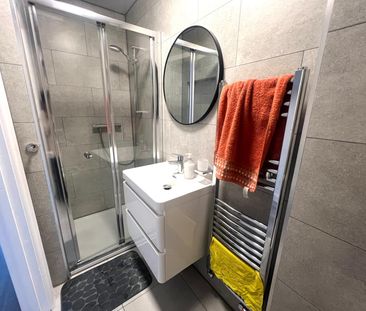 Warner Close, Harlington, Hayes, UB3 5LG - Photo 3