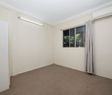 2/38 Mears Street, Mysterton, Qld 4812 - Photo 5