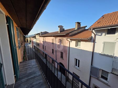 ACCOGLIENTE E SOLEGGIATO IN POSIZIONE CENTRALE - Foto 3