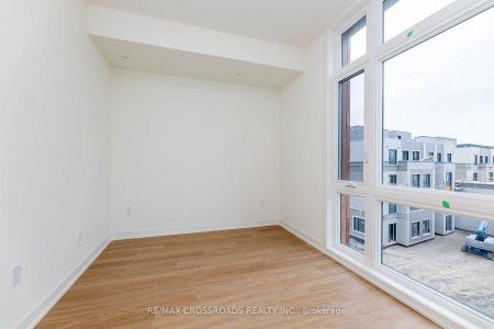 For Lease - 10 David Eyer Road Unit# 1212, Richmond Hill, Ontario - Photo 2