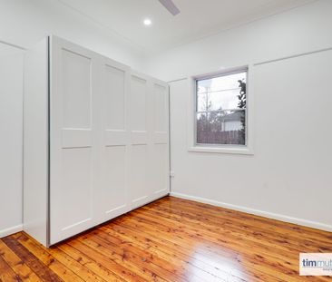 Charming 2 Bedroom Home in Prime Location - Photo 2