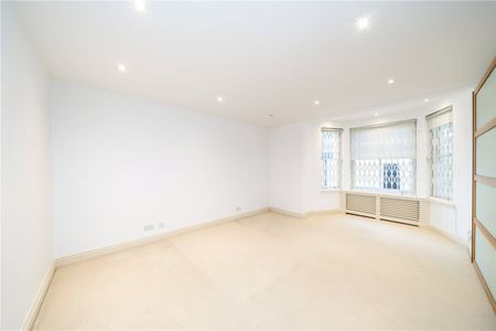 Earls Court Square, Earls Court, SW5, London - Photo 2