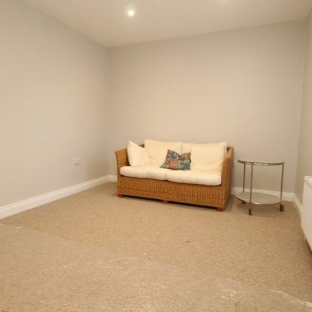 Ross Street, Cambridge £3,250 pcm ⓘ The monthly or weekly payment required by the landlord. Read our glossary page , 4 bedrooms, semi-detached house, to let * Tenant info - Photo 1