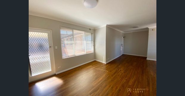 RENOVATED 2 BEDROOM UNIT - Photo 1