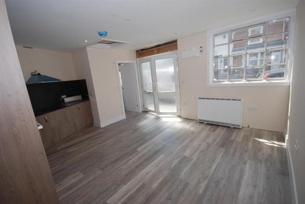 2 bedroom bungalow to rent - Photo 1