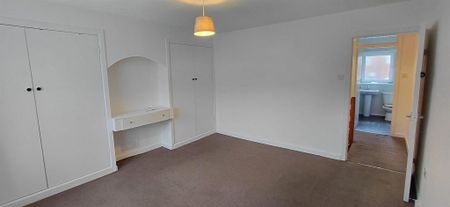 2 bedroom terraced house to rent - Photo 2