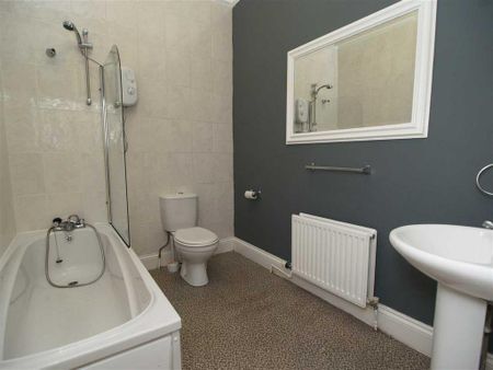 2 bedroom apartment to rent - Photo 5