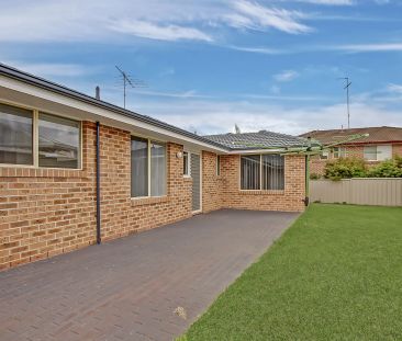 Three Bedroom Duplex in Excellent Location - Photo 3