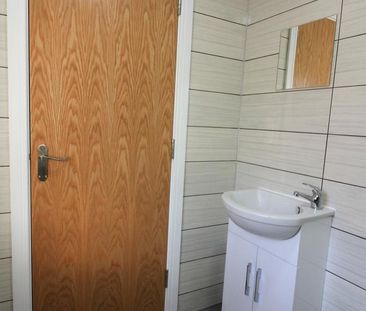 5 bedroom terraced house to rent - Photo 5