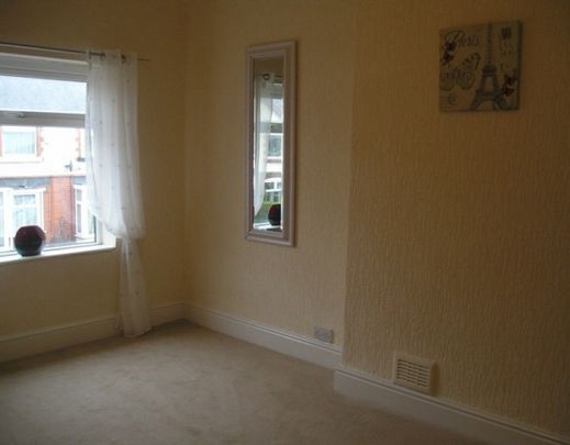 20, Hatrell Street,Newcastle-under-Lyme, ST5 1LX. - Photo 1