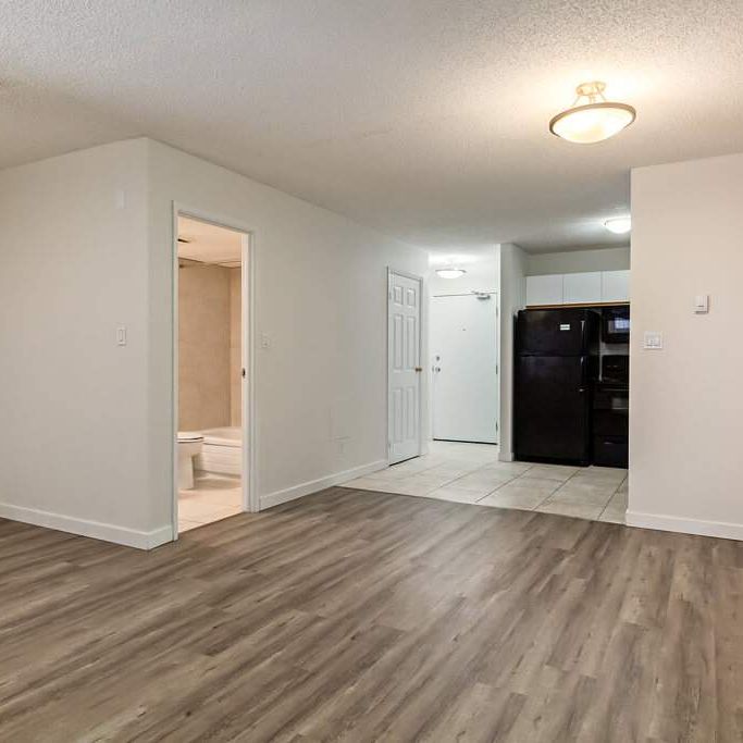 Classic Suite - 1 Bedroom - Photo 1