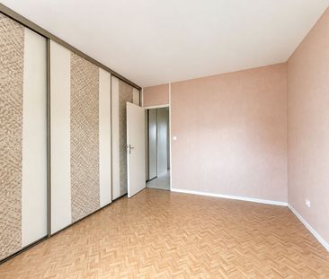 Location Appartement 4 pièces 83m² - Photo 2