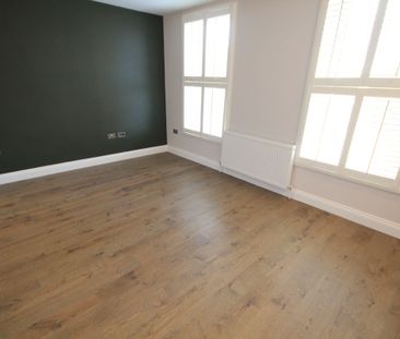 South Ealing Road - Photo 3