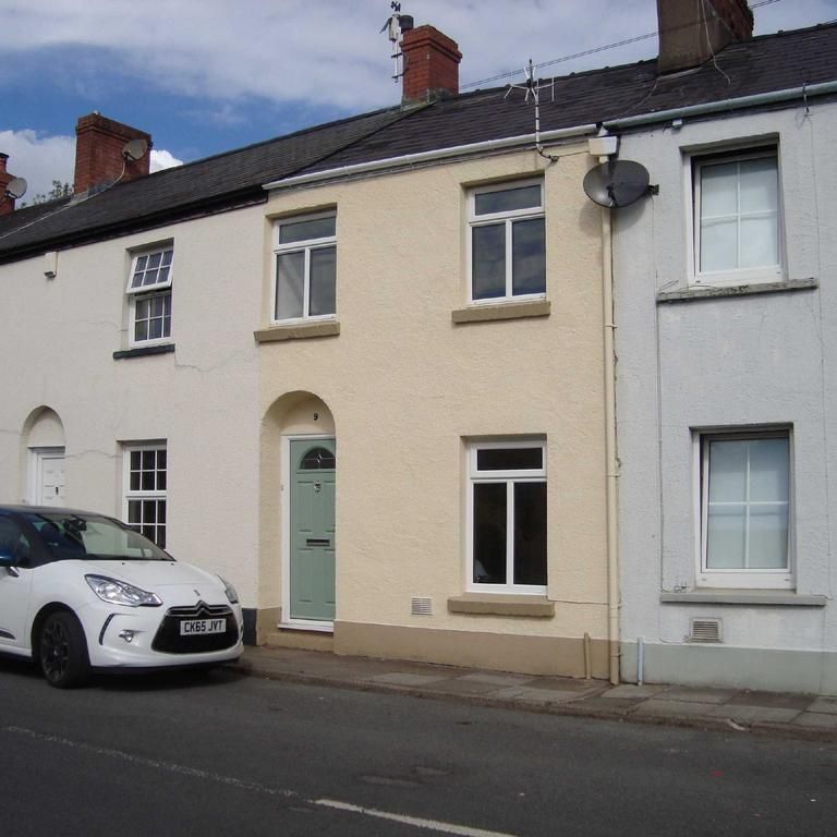 2 bedroom terraced house to rent - Photo 1