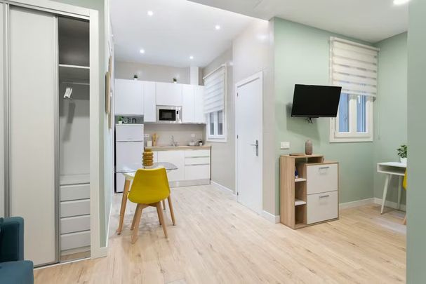 Travesía de la Parada, Madrid, Community of Madrid 28015 - Photo 1