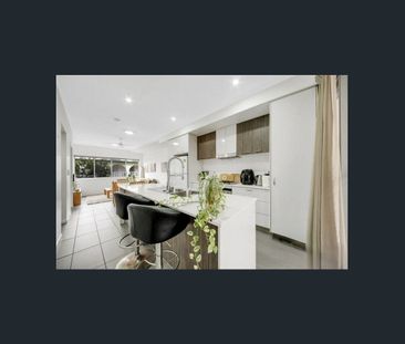 Modern Unit - Photo 6