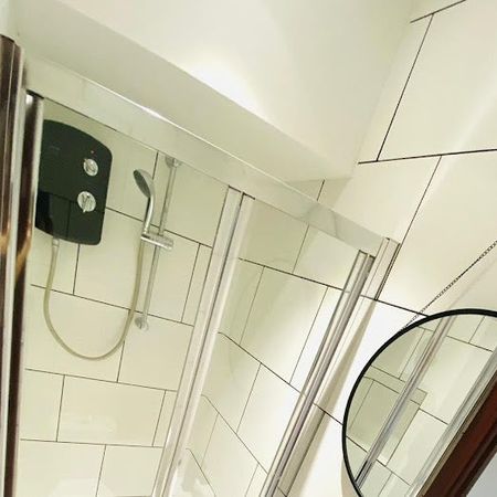 Room in a Shared House, Woodyates Road, SE12 - Photo 4