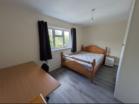 Room in a Shared House, Charter Avenue, CV4 - Photo 4