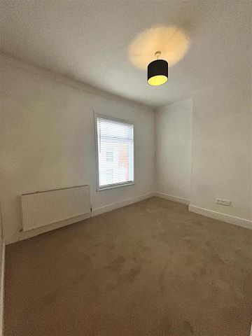 2 bedroom end of terrace house to rent - Photo 5