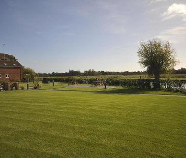 2 bedroom end of terrace house to rent - Photo 5