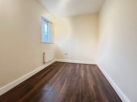 Skomer Island Way, CAERPHILLY - Photo 4