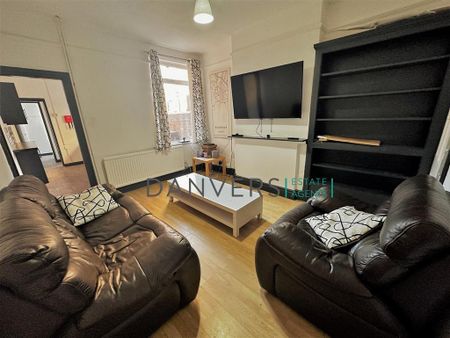 3 bedroom terraced house to rent - Photo 2