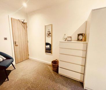 1 bedroom in a house share to rent - Photo 4