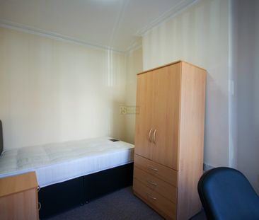 21 Harrow Road - Photo 2
