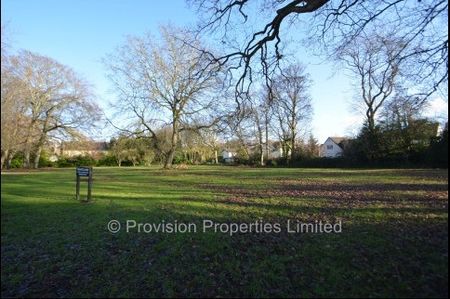 2 Bedroom Flat Foxhill Court Weetwood - Photo 4