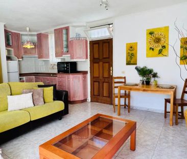 Apartamento de alquiler en Calle Hercules, Costa del Silencio - Photo 3