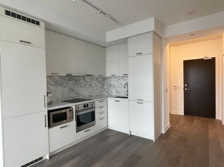 For Lease - 38 Honeycrisp Crescent Unit# 1715, Vaughan, Ontario - Photo 2