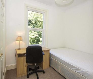 3 bedroom flat to rent - Photo 5