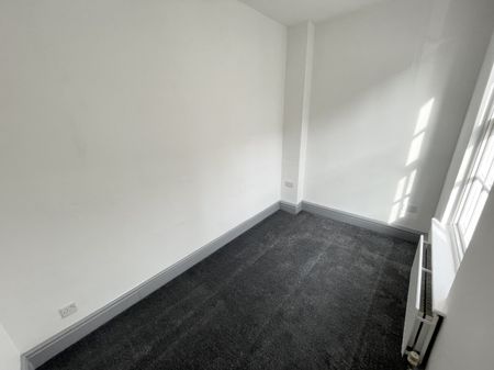 Flat 4, 1, Bank Parade, Preston - Photo 2