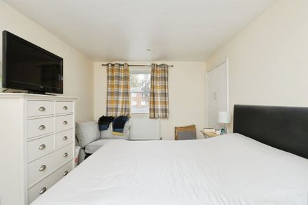 Upton Road, NORWICH - Photo 5