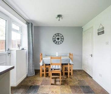 2 bedroom semi-detached house to rent - Photo 4
