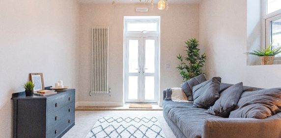 1 bedroom room to rent Fawcett Road, Southsea - Photo 2