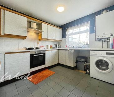 1 bedroom in a flat share to rent - Photo 4