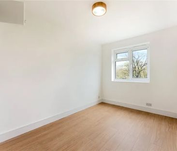 2 Bed Flat, Lansdowne Drive, E8 - Photo 1