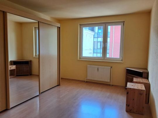Dr.Schauerstr.6, Top 8: Zentral gelegene, einfache 2-Zimmerwohnung mit großem Balkon, 52,62m2, 3.Liftstock, Parkplatz - Photo 1