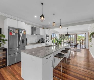 Beautiful Home in Wavell Heights - Photo 4