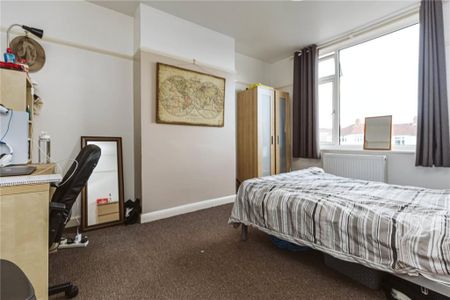 3 bedroom semi-detached house to rent - Photo 5